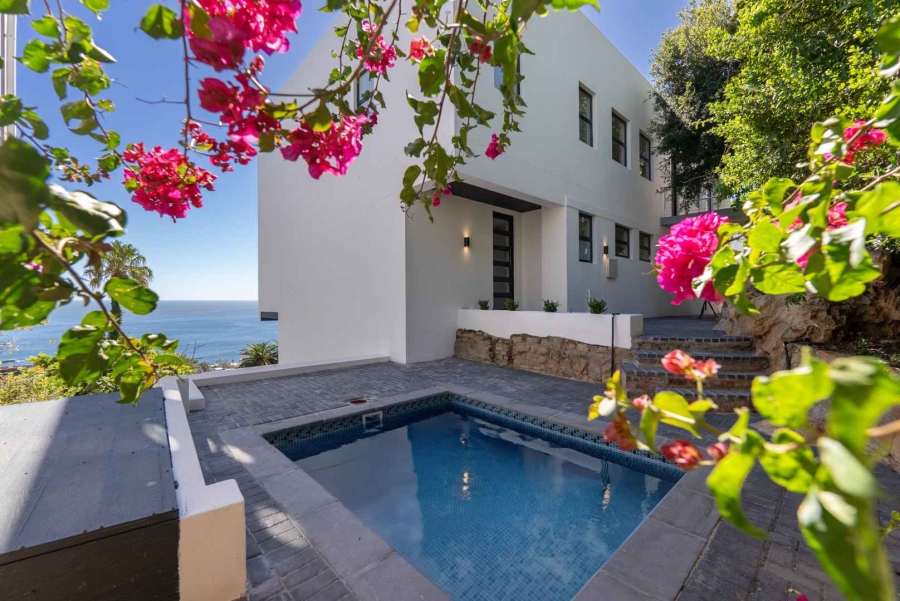 7 Bedroom Property for Sale in Camps Bay Western Cape